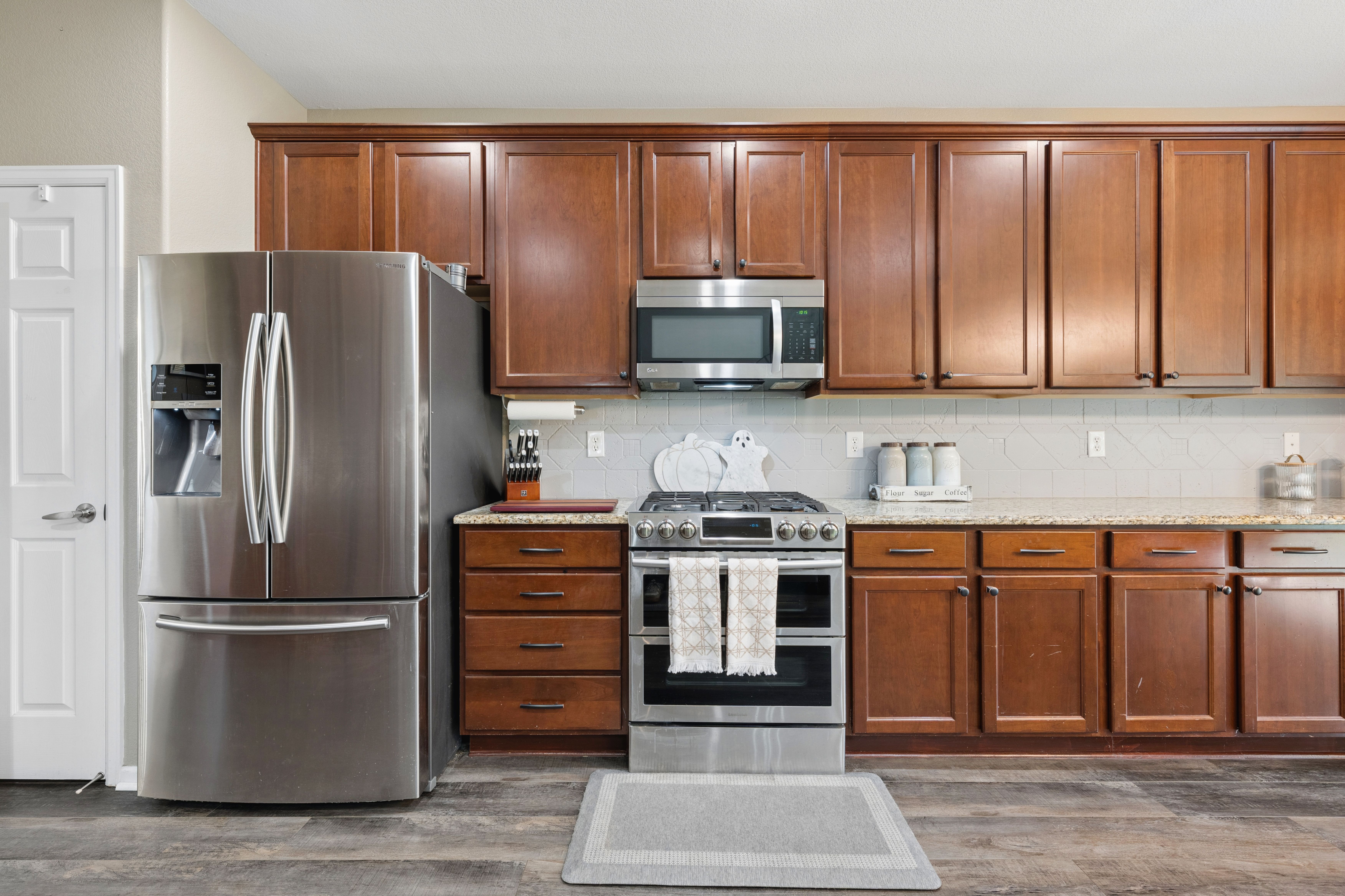  Beautiful Home Located in the Highly Desirable Haven at York Street Community - 物件實景