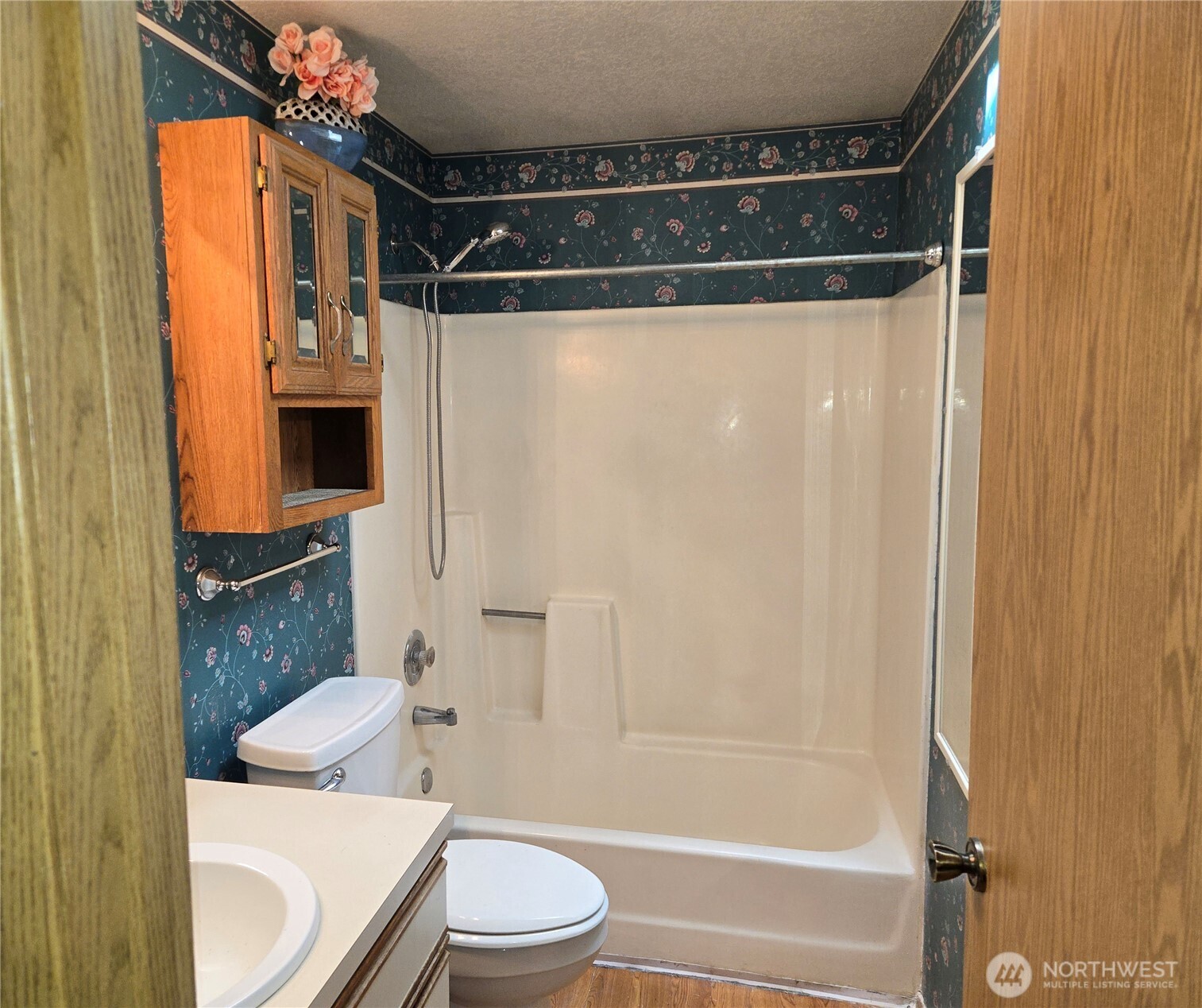 Auburn, Washington, 98001, United States, 3 Bedrooms Bedrooms, ,3 BathroomsBathrooms,Residential,For Sale,1804048