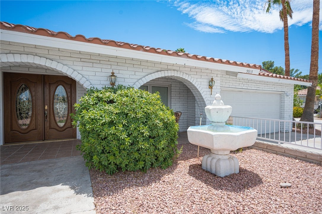 Las Vegas, Nevada, 89146, United States, 5 Bedrooms Bedrooms, ,1 BathroomBathrooms,Residential,For Sale,1881777