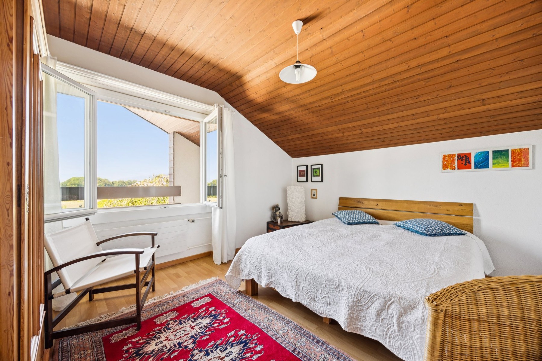  Single-family home with a large yard in a residential neighborhood just a few mi - 物件實景