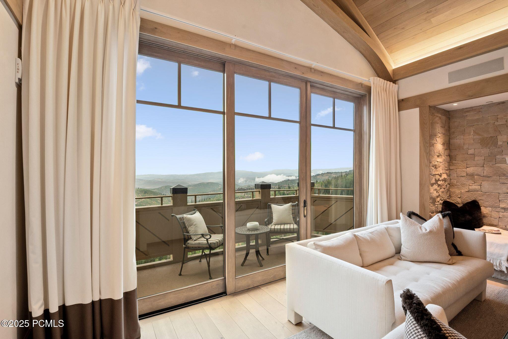 Park City, Utah, 84060, United States, 4 Bedrooms Bedrooms, ,5 BathroomsBathrooms,Residential,For Sale,1934666