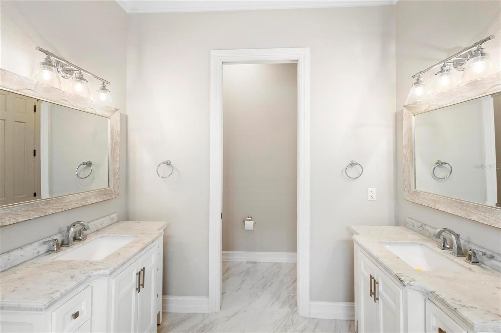 ORLANDO, Florida, 32827, United States, 3 Bedrooms Bedrooms, ,5 BathroomsBathrooms,Residential,For Sale,1825170