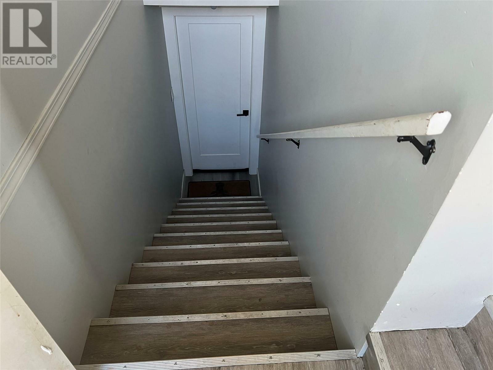 KAMLOOPS, British Columbia, V2B 5N1, CA, 5 Bedrooms Bedrooms, ,3 BathroomsBathrooms,Residential,For Sale,1838666