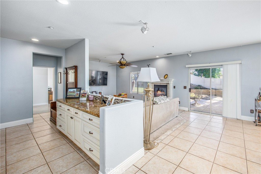 Highland, California, 92346, United States, 5 Bedrooms Bedrooms, ,5 BathroomsBathrooms,Residential,For Sale,1989882