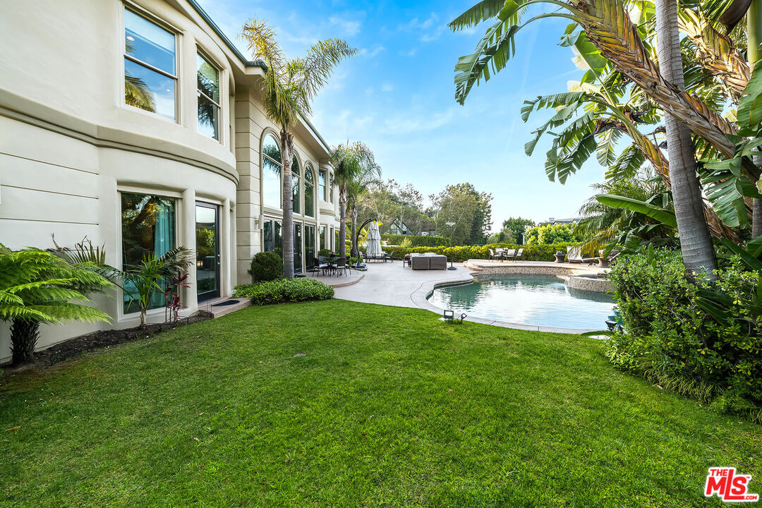 Beverly Hills, California, 90210, United States, 4 Bedrooms Bedrooms, ,5 BathroomsBathrooms,Residential,For Sale,1919871