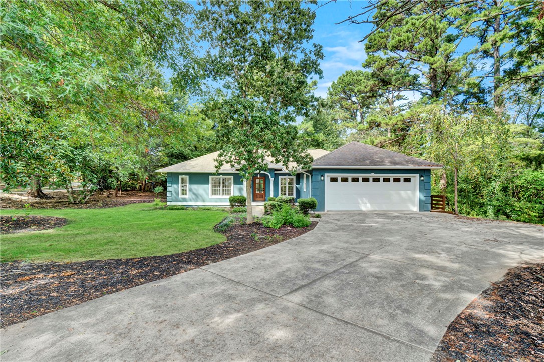 Seneca, South Carolina, 29672, United States, 3 Bedrooms Bedrooms, ,2 BathroomsBathrooms,Residential,For Sale,1913702