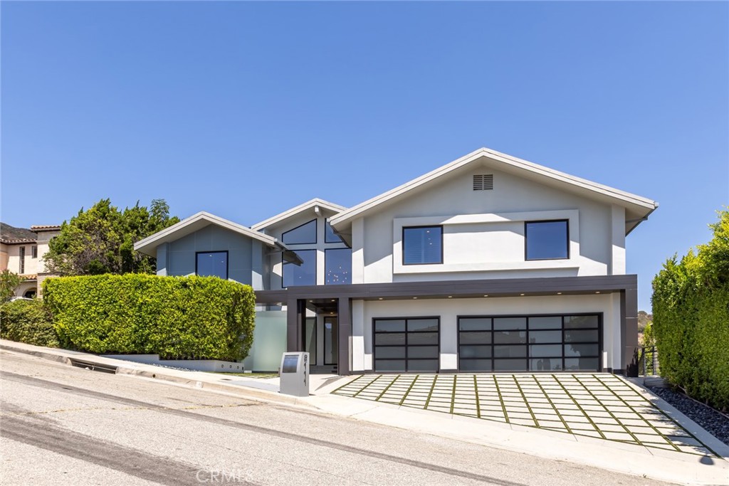 Glendale, California, 91207, United States, 4 Bedrooms Bedrooms, ,5 BathroomsBathrooms,Residential,For Sale,1934698