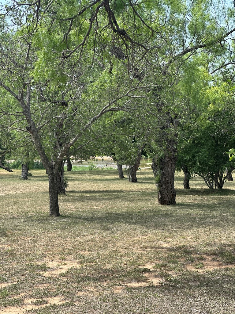 Llano, Texas, 78643, United States, 3 Bedrooms Bedrooms, ,2 BathroomsBathrooms,Residential,For Sale,1869749