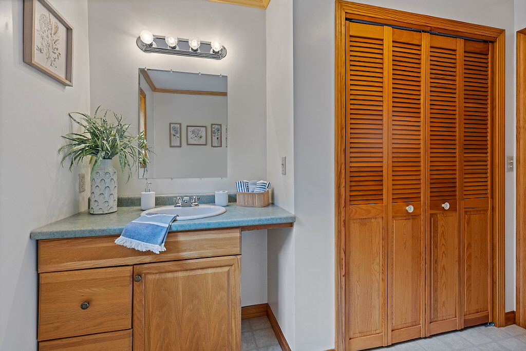 Palermo, Maine, 04354, United States, 3 Bedrooms Bedrooms, ,3 BathroomsBathrooms,Residential,For Sale,1885908