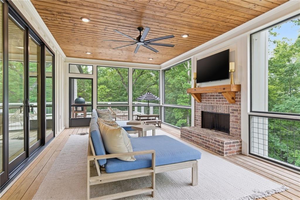 Waleska, Georgia, 30183, United States, 4 Bedrooms Bedrooms, ,4 BathroomsBathrooms,Residential,For Sale,2048996
