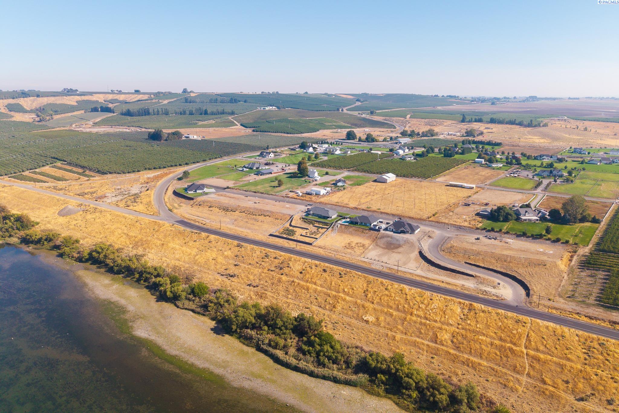 Pasco, Washington, 99301, United States, 5 Bedrooms Bedrooms, ,3 BathroomsBathrooms,Residential,For Sale,1975155