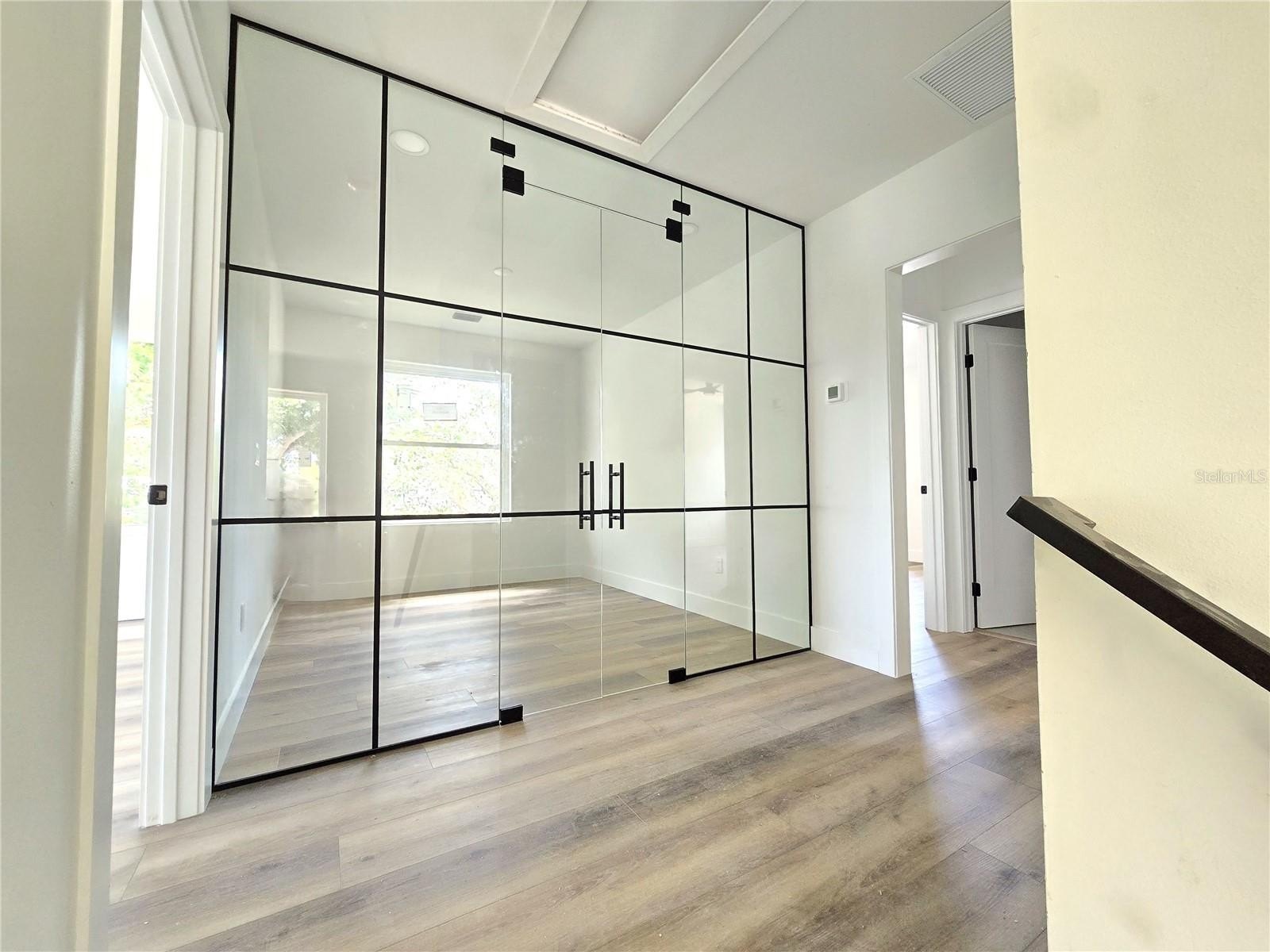 ST PETERSBURG, Florida, 33714, United States, 4 Bedrooms Bedrooms, ,3 BathroomsBathrooms,Residential,For Sale,2036130