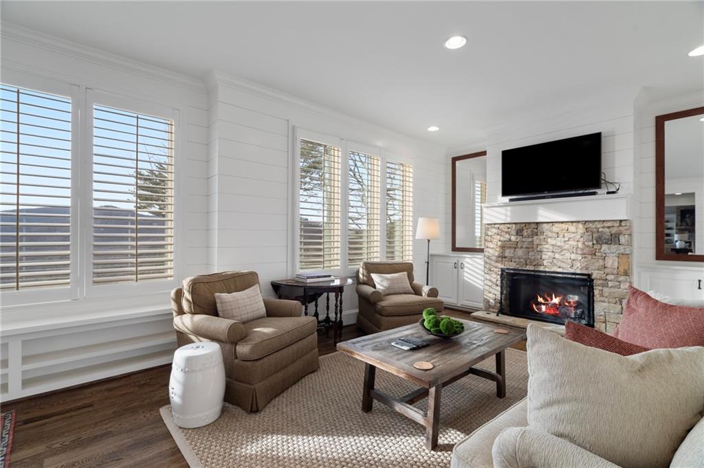 Big Canoe, Georgia, 30143, United States, 5 Bedrooms Bedrooms, ,4 BathroomsBathrooms,Residential,For Sale,1975403