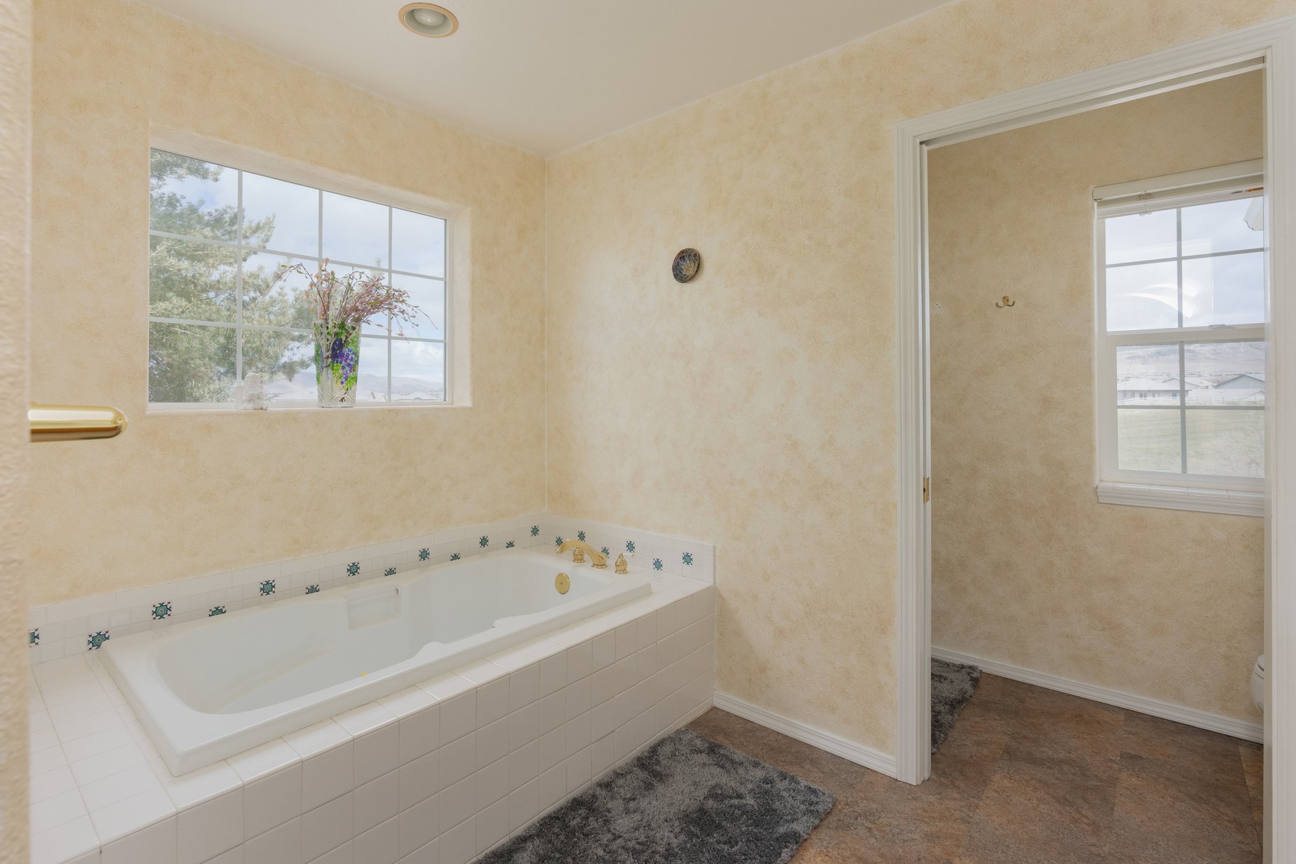  Private Fairway Retreat in Wingfield Springs - 物件實景