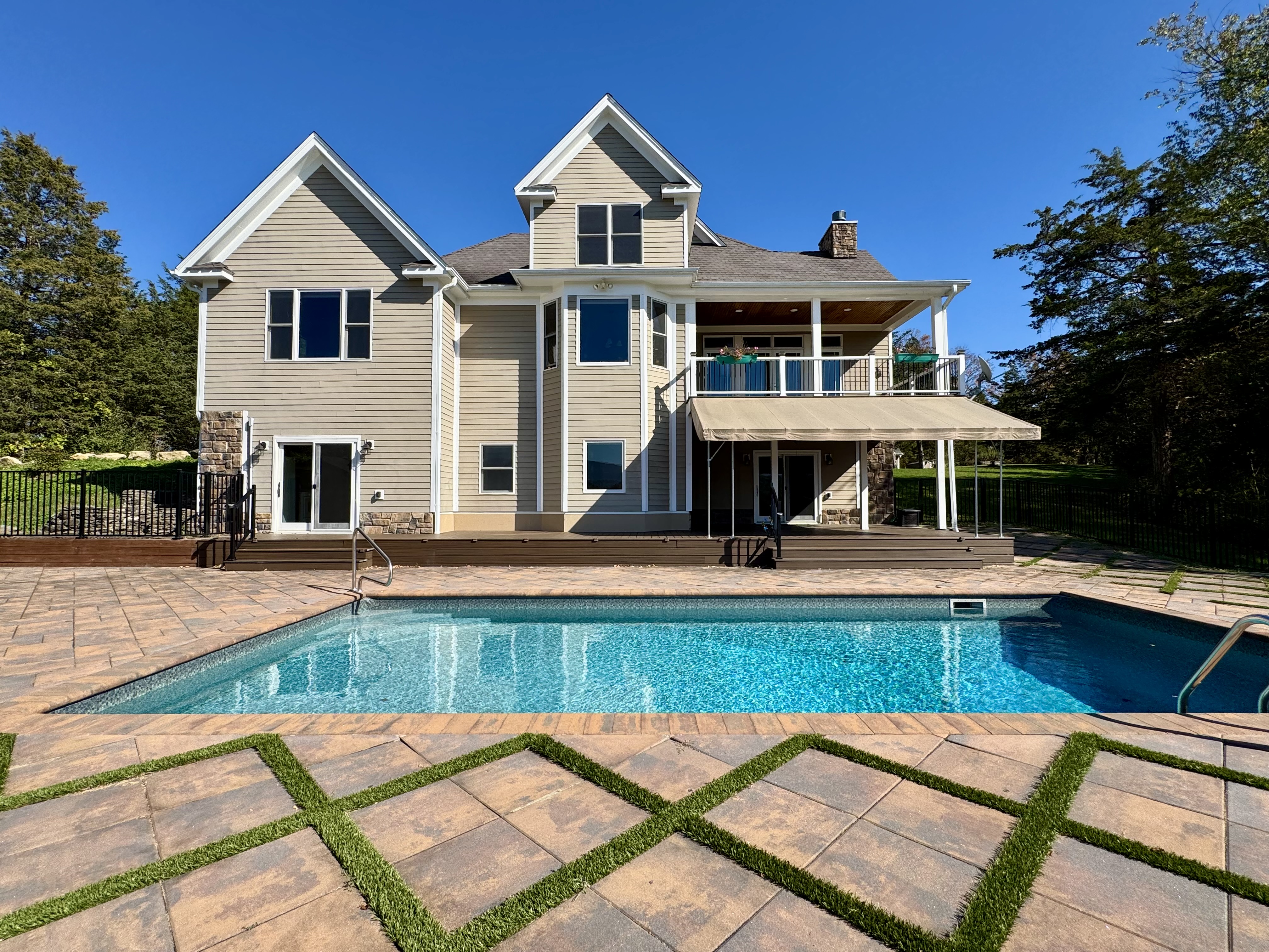 Catskill, New York, 12414, United States, 4 Bedrooms Bedrooms, ,3 BathroomsBathrooms,Residential,For Sale,1977487