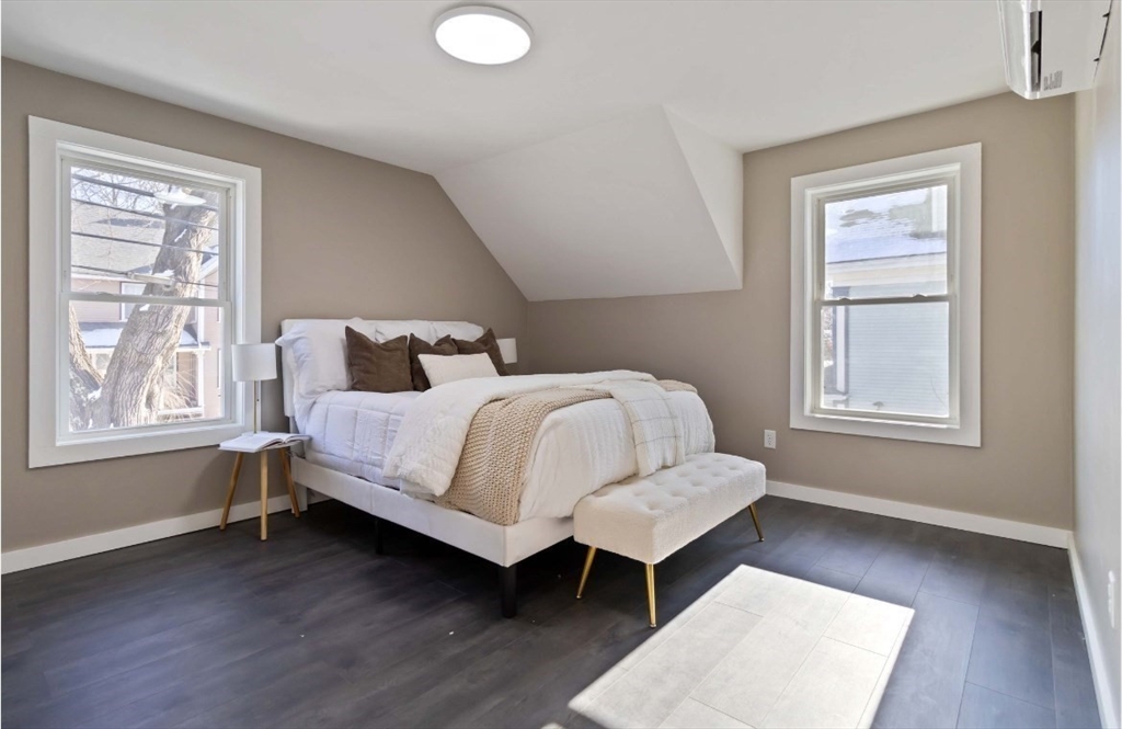 Stoneham, Massachusetts, 02180, United States, 3 Bedrooms Bedrooms, ,2 BathroomsBathrooms,Residential,For Sale,1951167