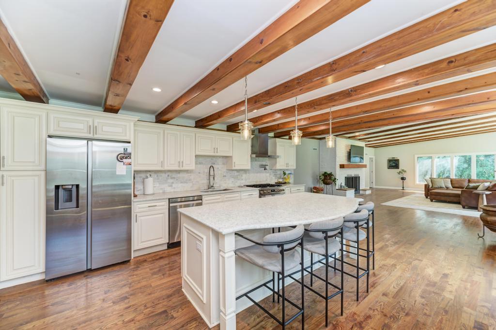 Bensenville, Illinois, 60106, United States, 4 Bedrooms Bedrooms, ,3 BathroomsBathrooms,Residential,For Sale,1910503