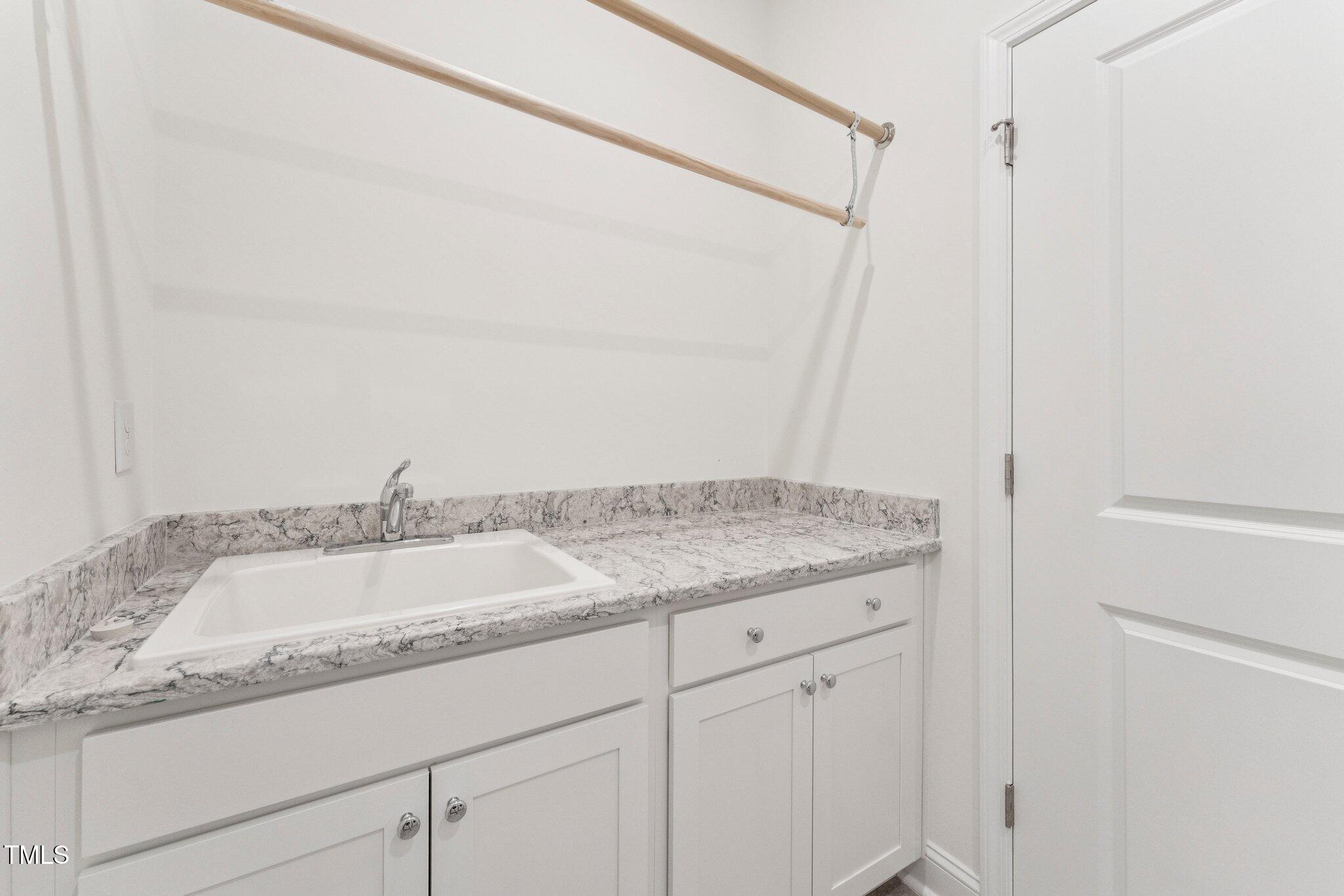 Fuquay Varina, North Carolina, 27526, United States, 3 Bedrooms Bedrooms, ,2 BathroomsBathrooms,Residential,For Sale,1856348