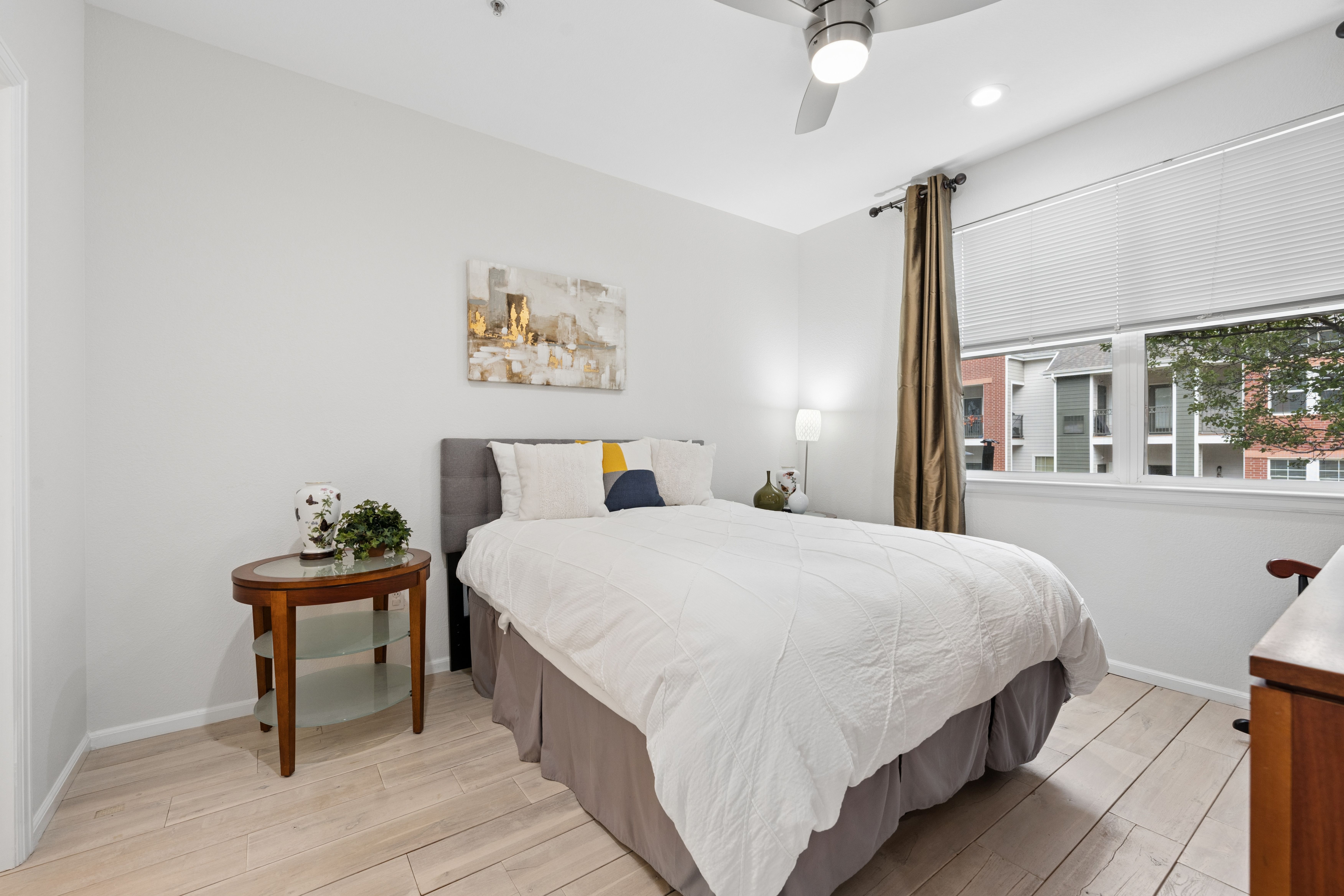  Turnkey Home Offers a Bright and Flexible Floor Plan - 物件實景