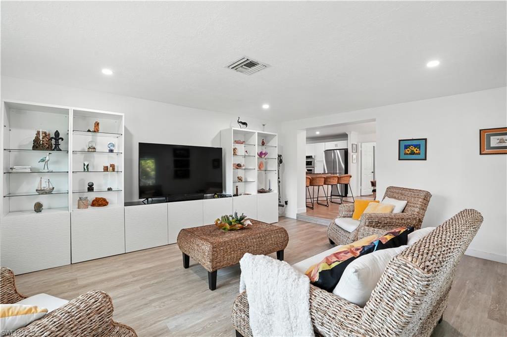 Naples, Florida, 34105, United States, 3 Bedrooms Bedrooms, ,2 BathroomsBathrooms,Residential,For Sale,1898311