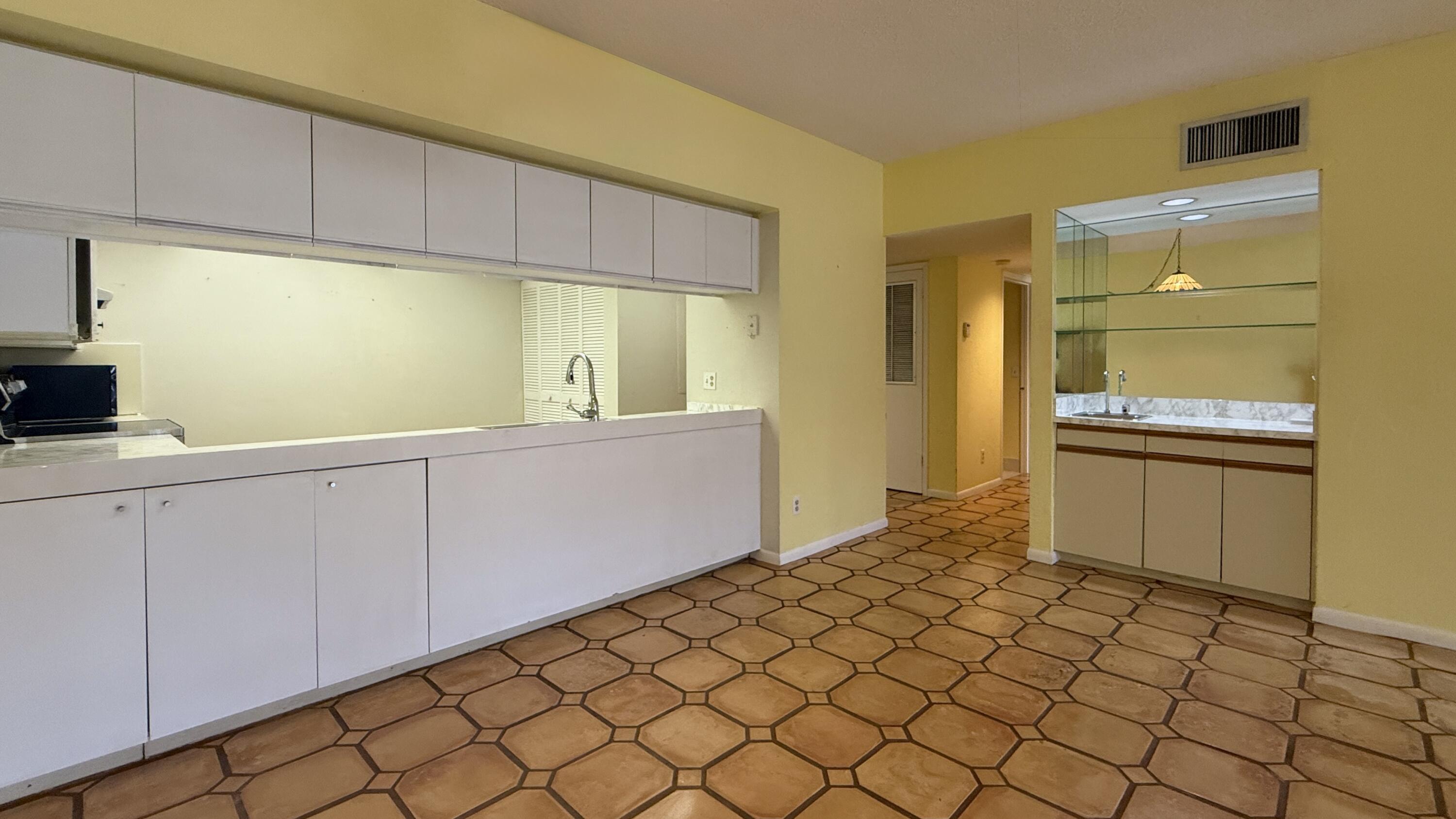 KEY WEST, Florida, 33040, United States, 2 Bedrooms Bedrooms, ,2 BathroomsBathrooms,Residential,For Sale,1751246