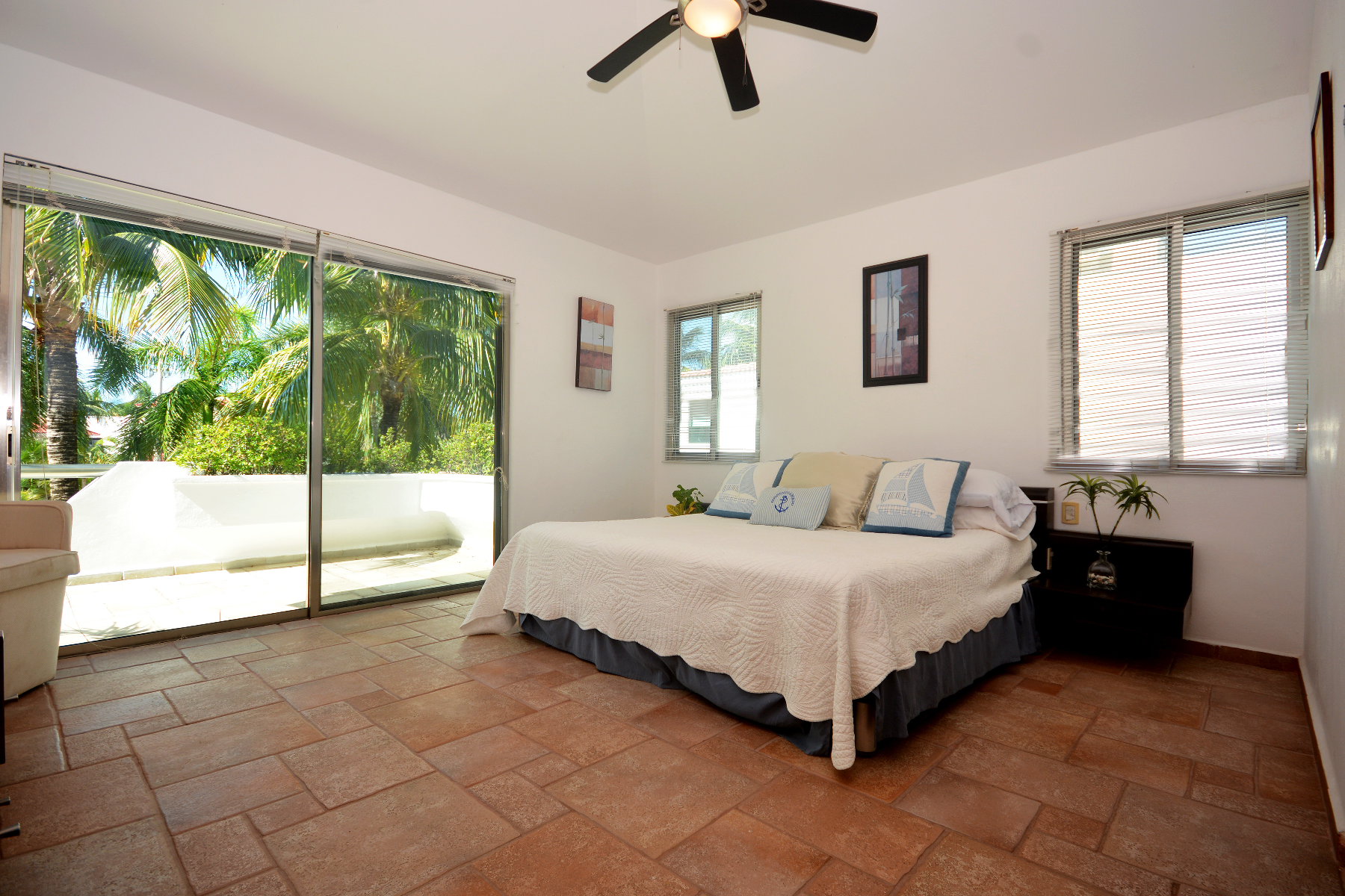  DUPLEX 6 BEDROOM HOME NEAR THE BEACH - 物件實景
