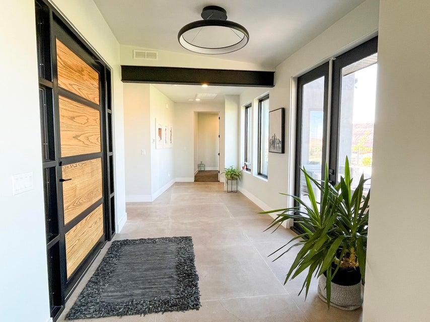 Washington, Utah, 84780, United States, 4 Bedrooms Bedrooms, ,4 BathroomsBathrooms,Residential,For Sale,1998221