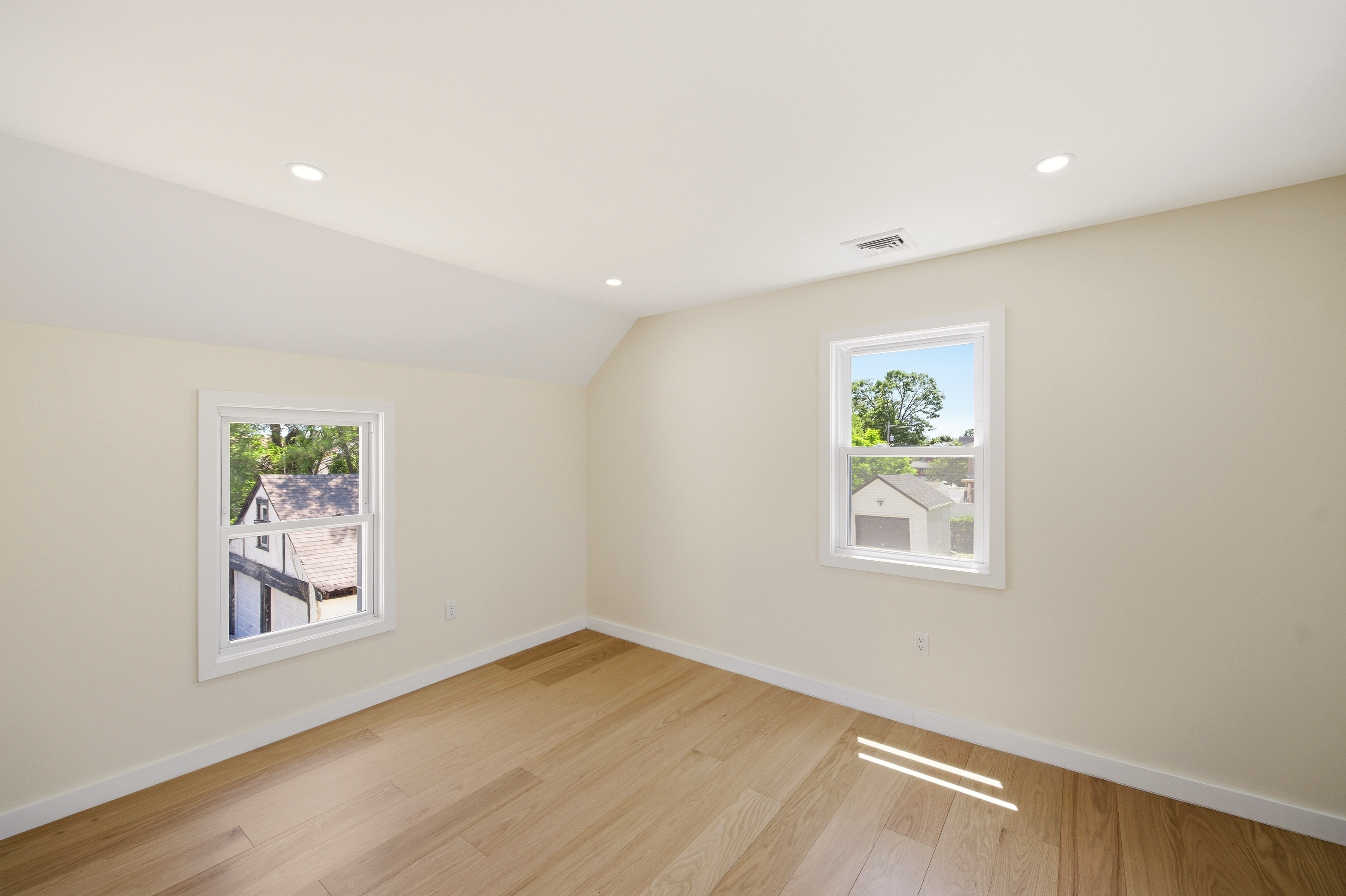  135 Whaley Street, Freeport, NY 11520 - 物件實景