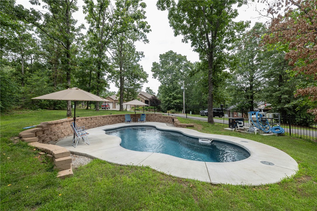 Bella Vista, Arkansas, 72715, United States, 3 Bedrooms Bedrooms, ,4 BathroomsBathrooms,Residential,For Sale,1941040