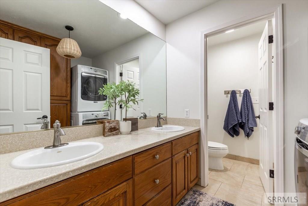 REXBURG, Idaho, 83440, United States, 6 Bedrooms Bedrooms, ,4 BathroomsBathrooms,Residential,For Sale,1981998