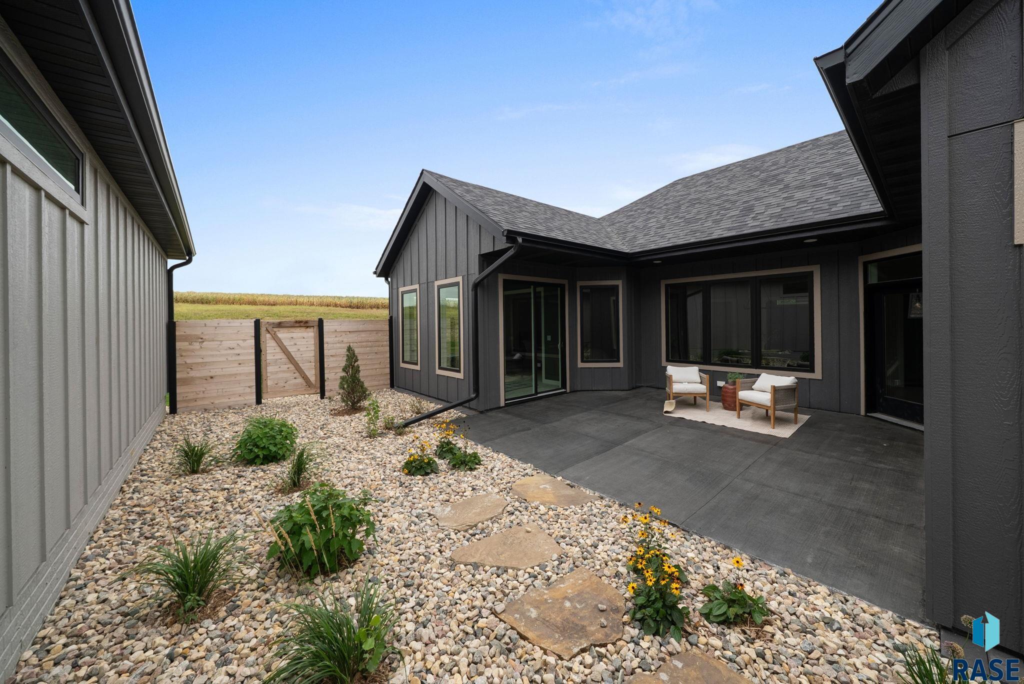 Sioux Falls, South Dakota, 57110, United States, 3 Bedrooms Bedrooms, ,3 BathroomsBathrooms,Residential,For Sale,2005643