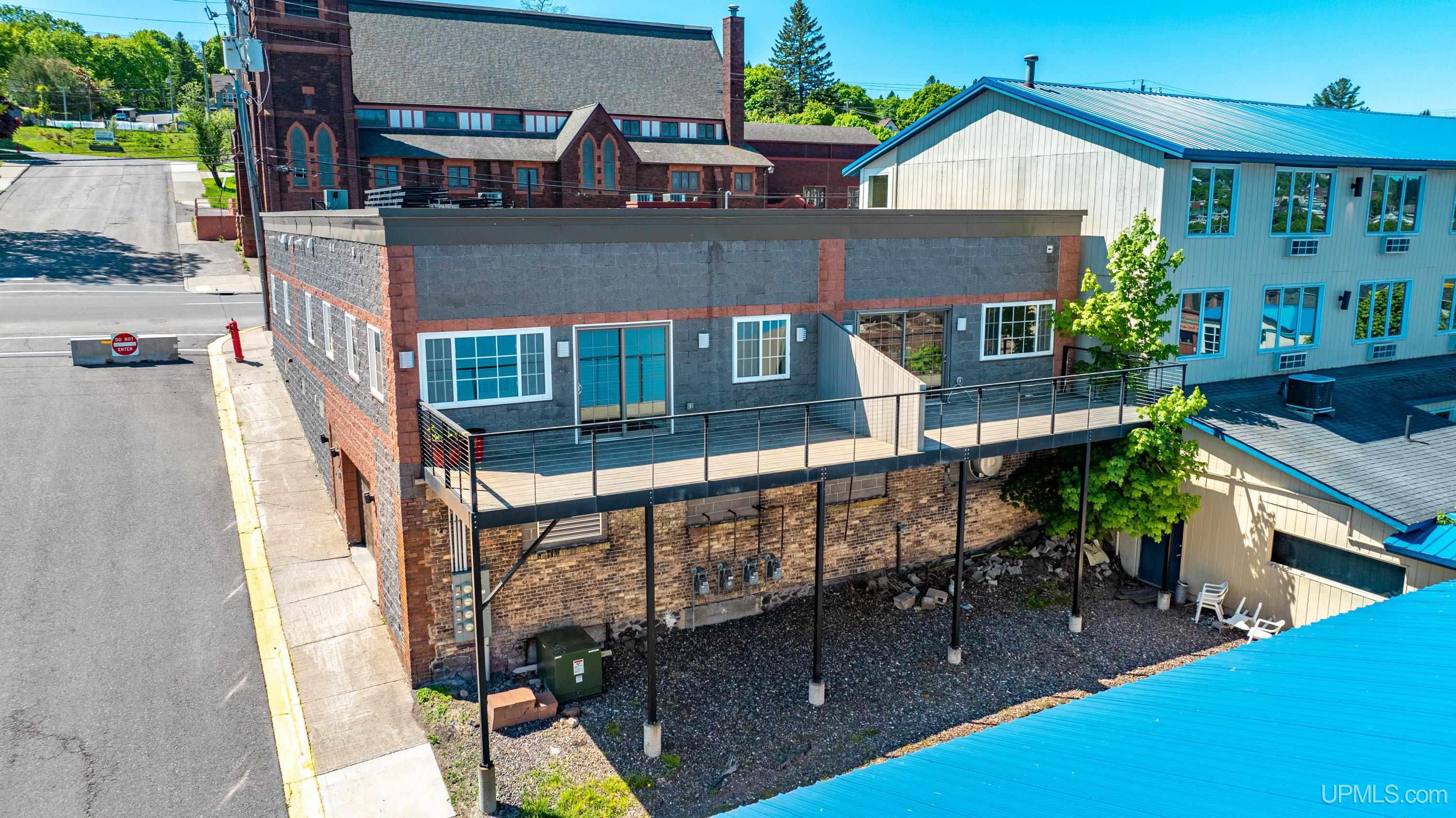 Houghton, Michigan, 49931, United States, 5 Bedrooms Bedrooms, ,2 BathroomsBathrooms,Residential,For Sale,1977730