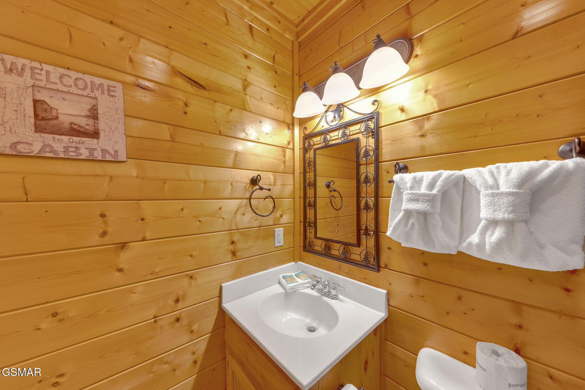 Sevierville, Tennessee, 37862, United States, 3 Bedrooms Bedrooms, ,3 BathroomsBathrooms,Residential,For Sale,1974724