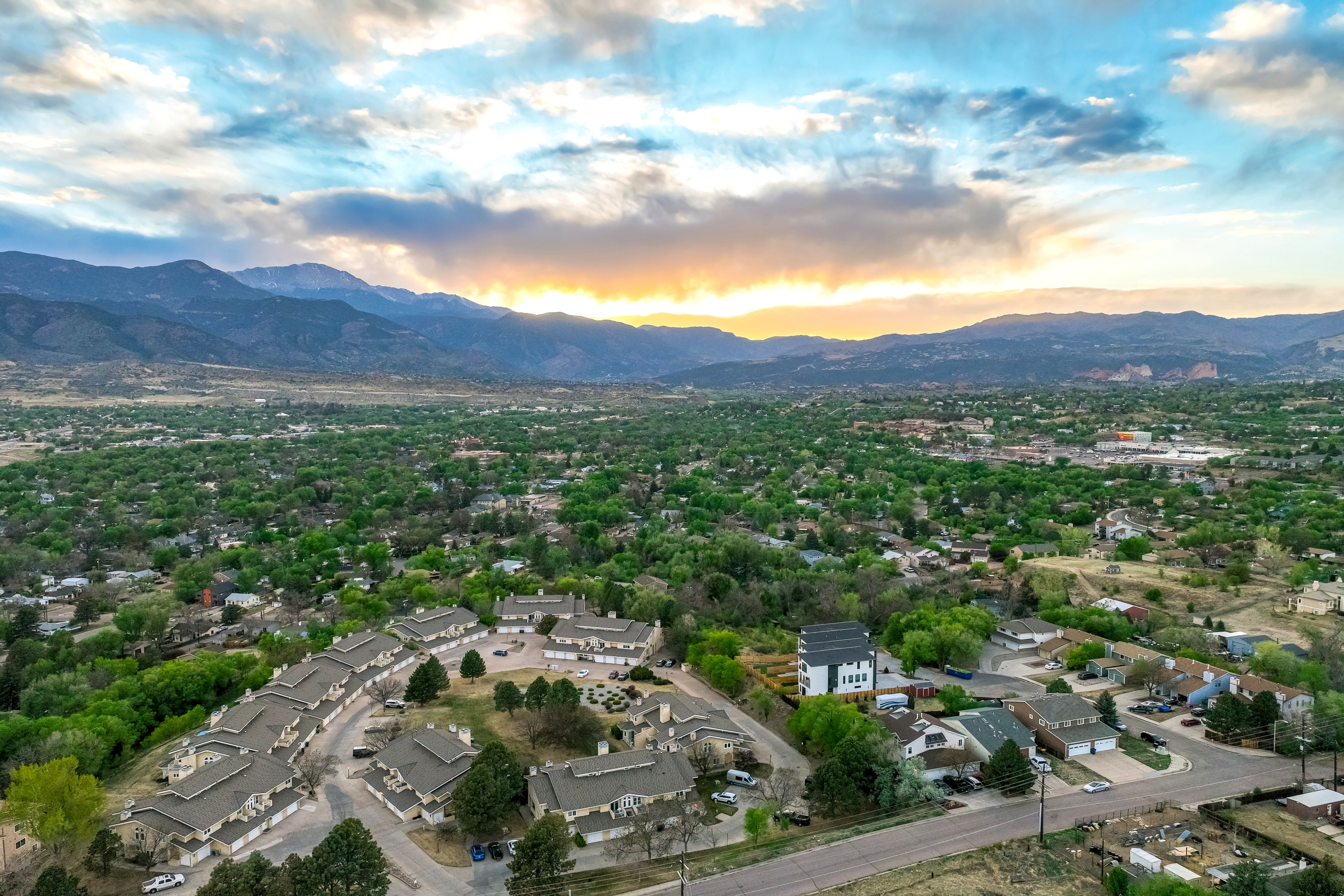  Elevated Westside Style in This Beautifully Refreshed Promontory Point Condo - 物件實景