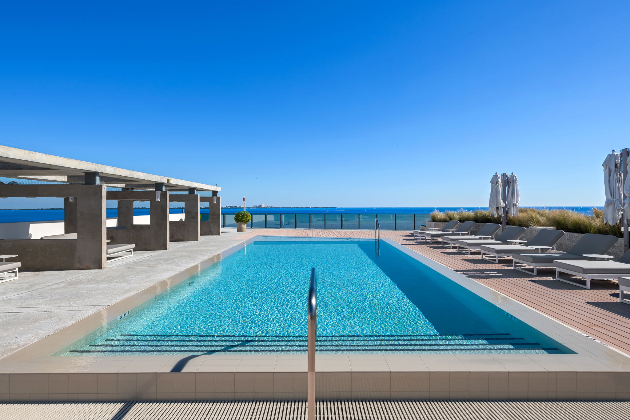  3581 E Glencoe Street, Miami, FL, 33133 - 物件實景