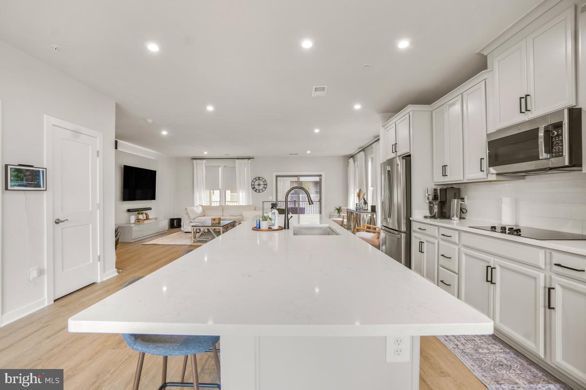 Manassas Park, Virginia, 20111, United States, 3 Bedrooms Bedrooms, ,3 BathroomsBathrooms,Residential,For Sale,1942849