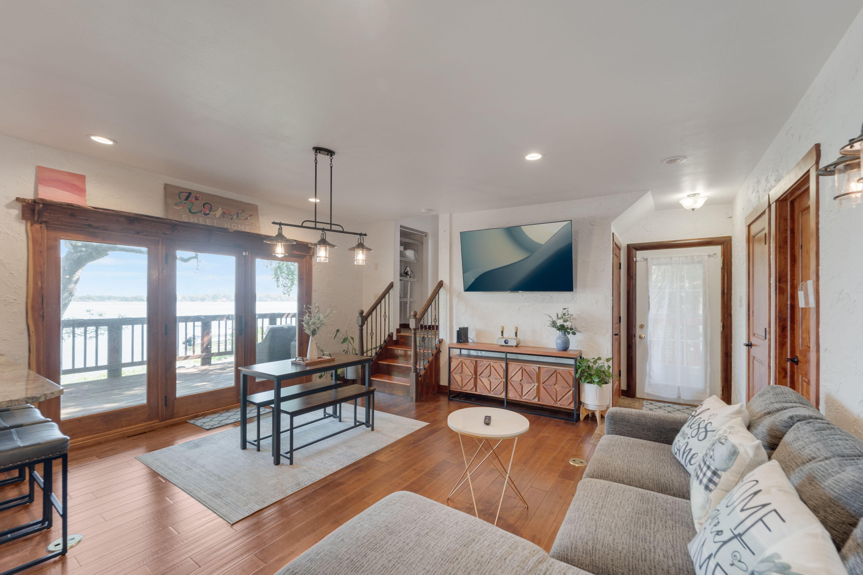 Burlington, Wisconsin, 53105, United States, 4 Bedrooms Bedrooms, ,3 BathroomsBathrooms,Residential,For Sale,1885300