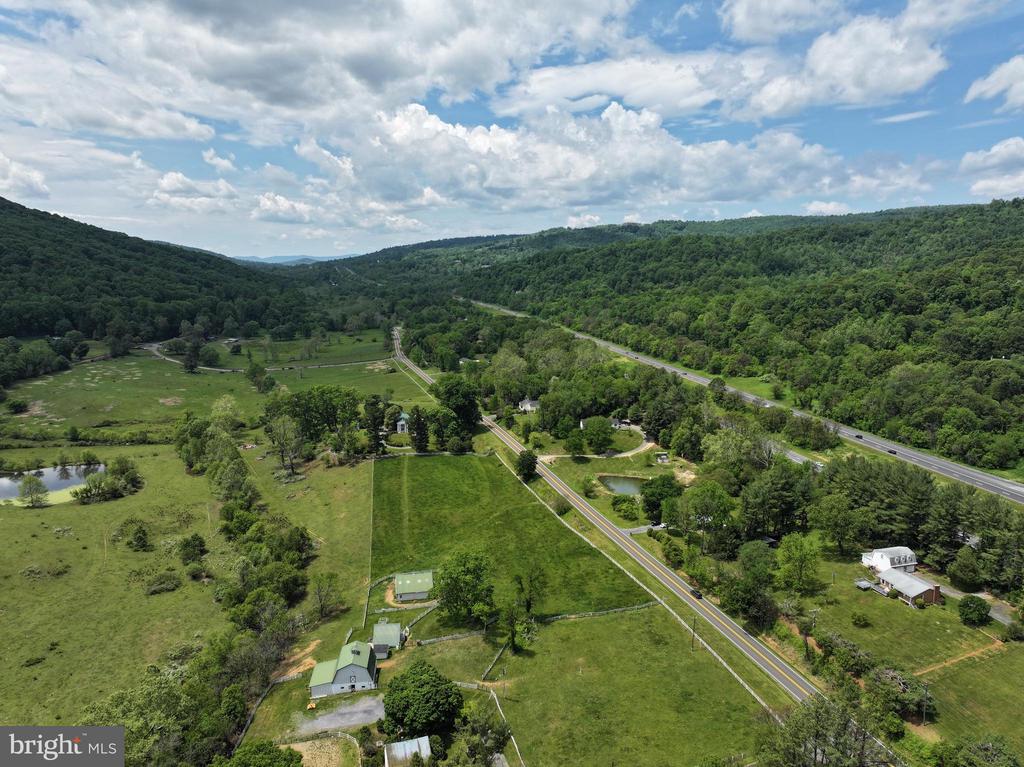 Linden, Virginia, 22642, United States, 5 Bedrooms Bedrooms, ,4 BathroomsBathrooms,Residential,For Sale,2037897