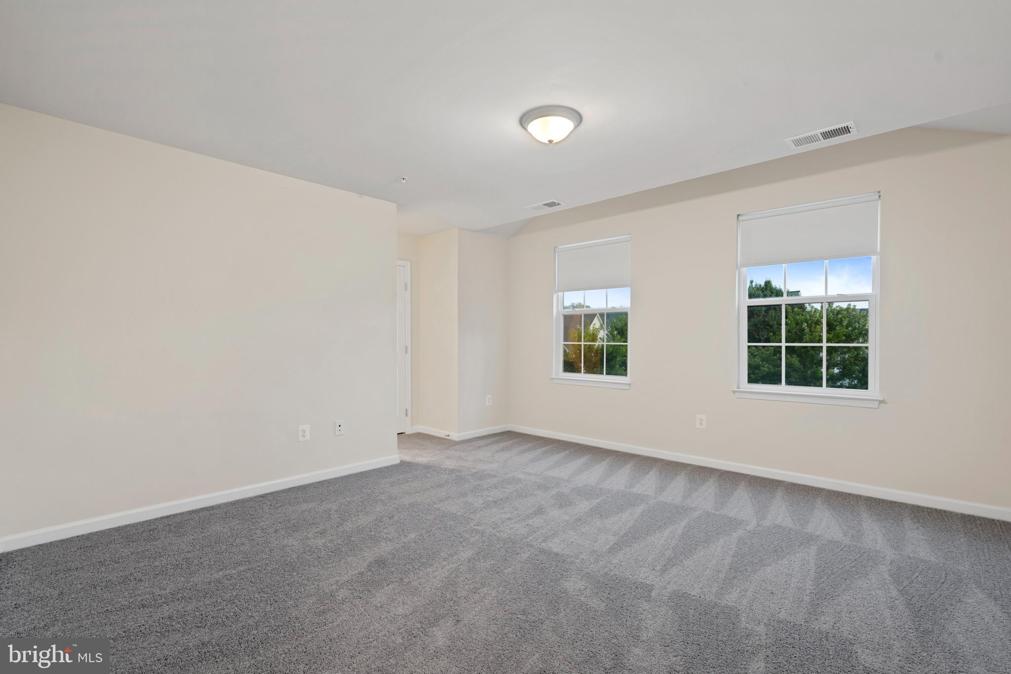 Waldorf, Maryland, 20603, United States, 5 Bedrooms Bedrooms, ,4 BathroomsBathrooms,Residential,For Sale,1914129