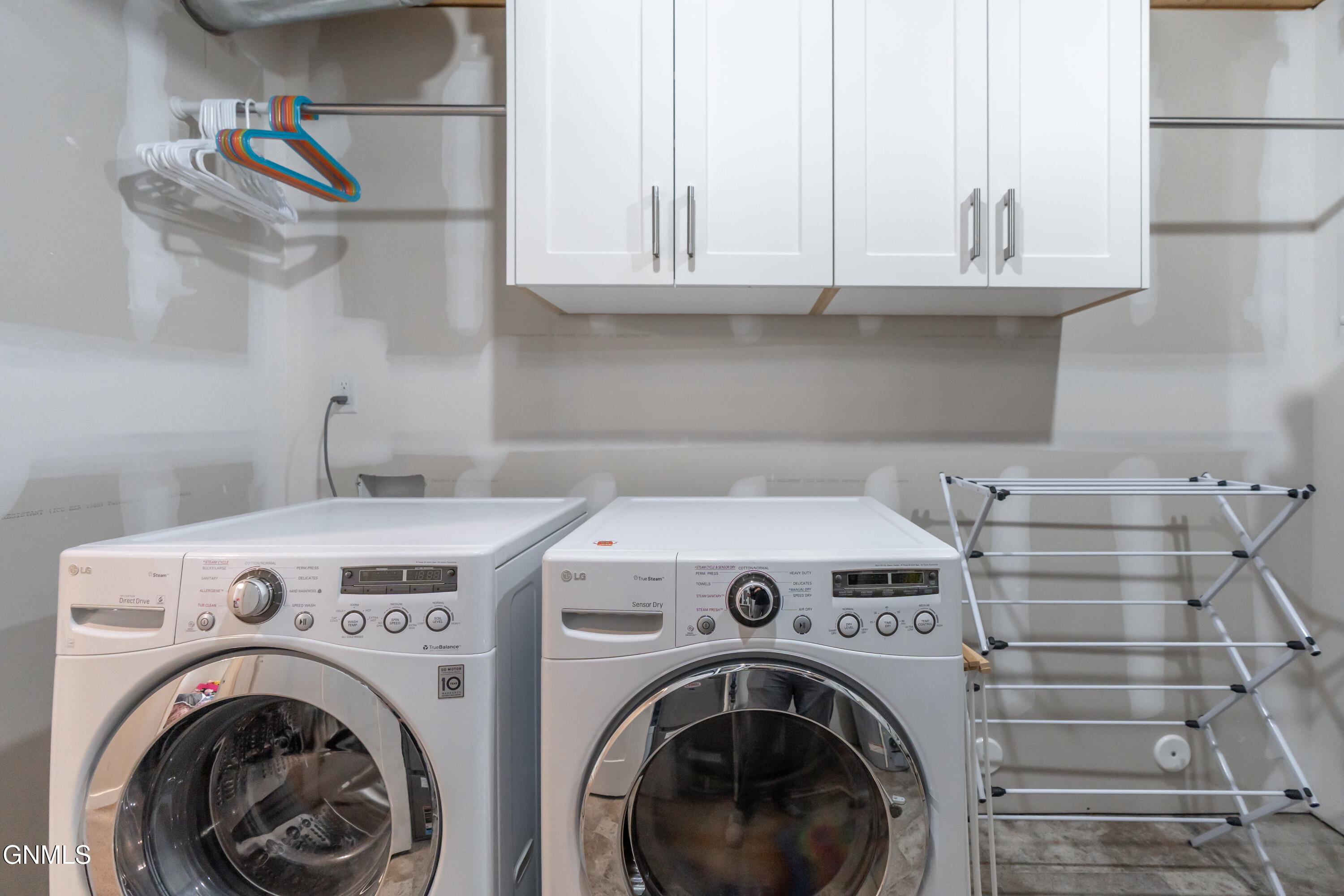 Bismarck, North Dakota, 58504, United States, 5 Bedrooms Bedrooms, ,2 BathroomsBathrooms,Residential,For Sale,1986096