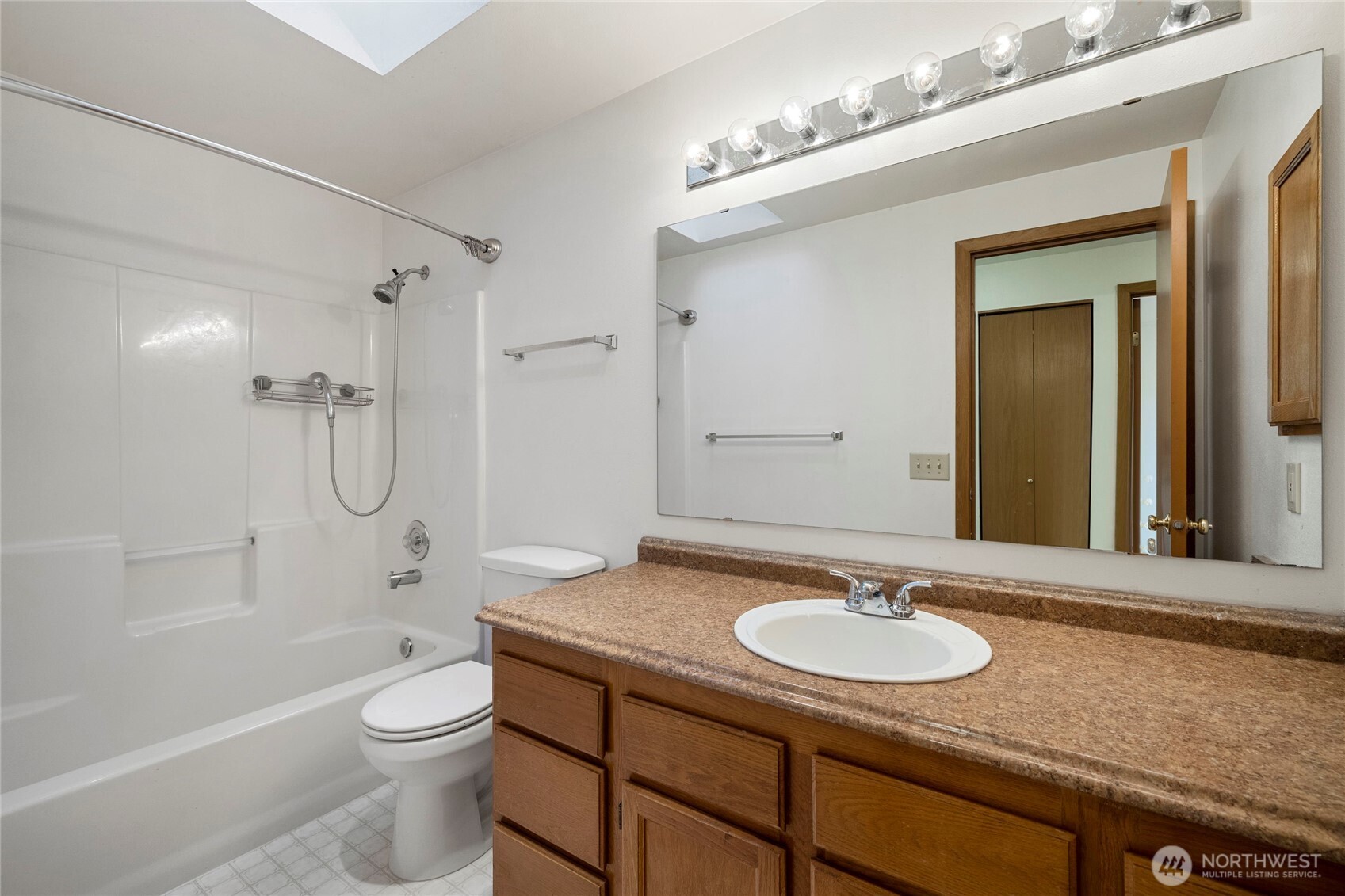 Maple Valley, Washington, 98038, United States, 3 Bedrooms Bedrooms, ,3 BathroomsBathrooms,Residential,For Sale,1891445