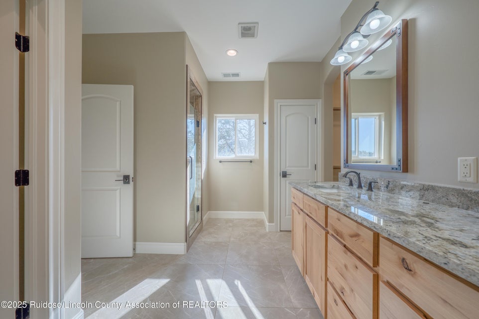 Ruidoso, New Mexico, 88345, United States, 4 Bedrooms Bedrooms, ,4 BathroomsBathrooms,Residential,For Sale,2006440