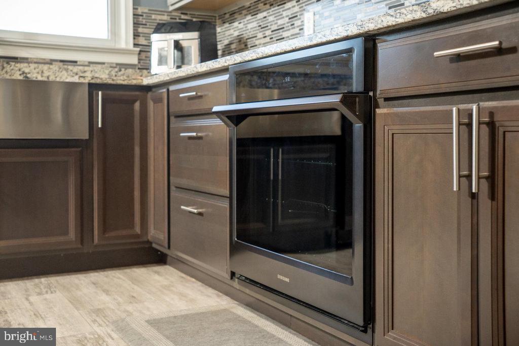 Gore, Virginia, 22637, United States, 4 Bedrooms Bedrooms, ,3 BathroomsBathrooms,Residential,For Sale,1949444