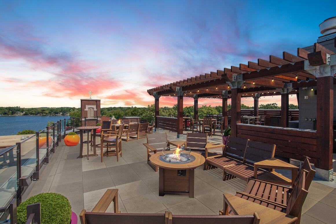 Oconomowoc, Wisconsin, 53066, United States, 1 Bedroom Bedrooms, ,2 BathroomsBathrooms,Residential,For Sale,1819550