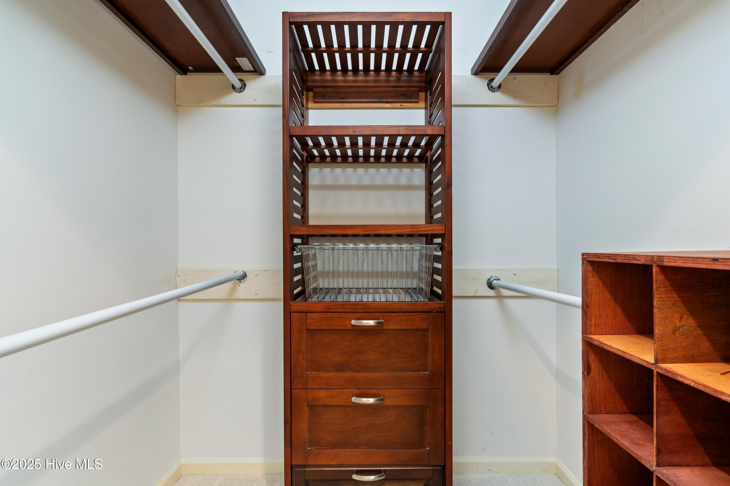 Wilmington, North Carolina, 28409, United States, 4 Bedrooms Bedrooms, ,3 BathroomsBathrooms,Residential,For Sale,1967637