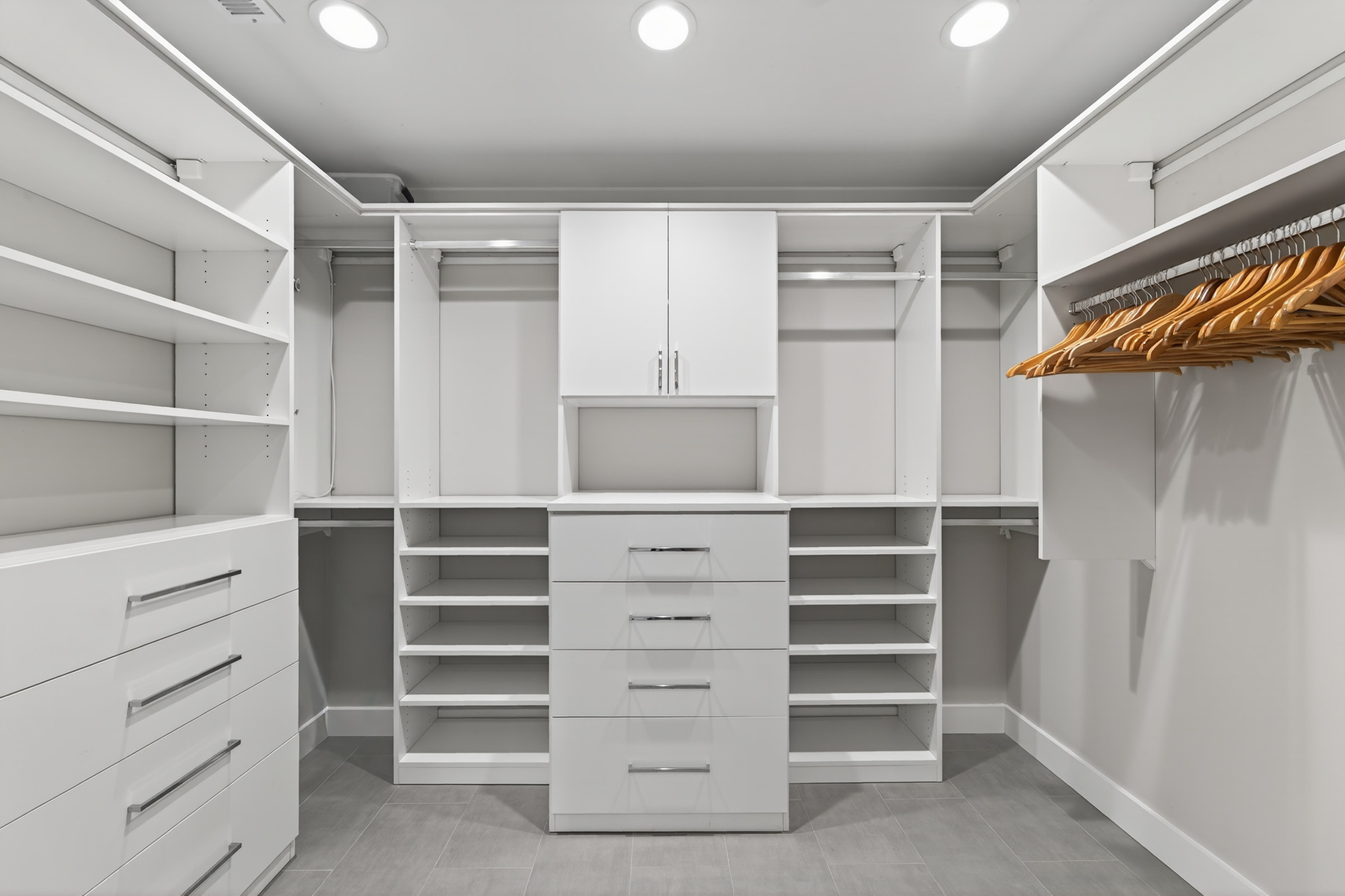  A Rare Turnkey Opportunity in the Center of it All - 物件實景