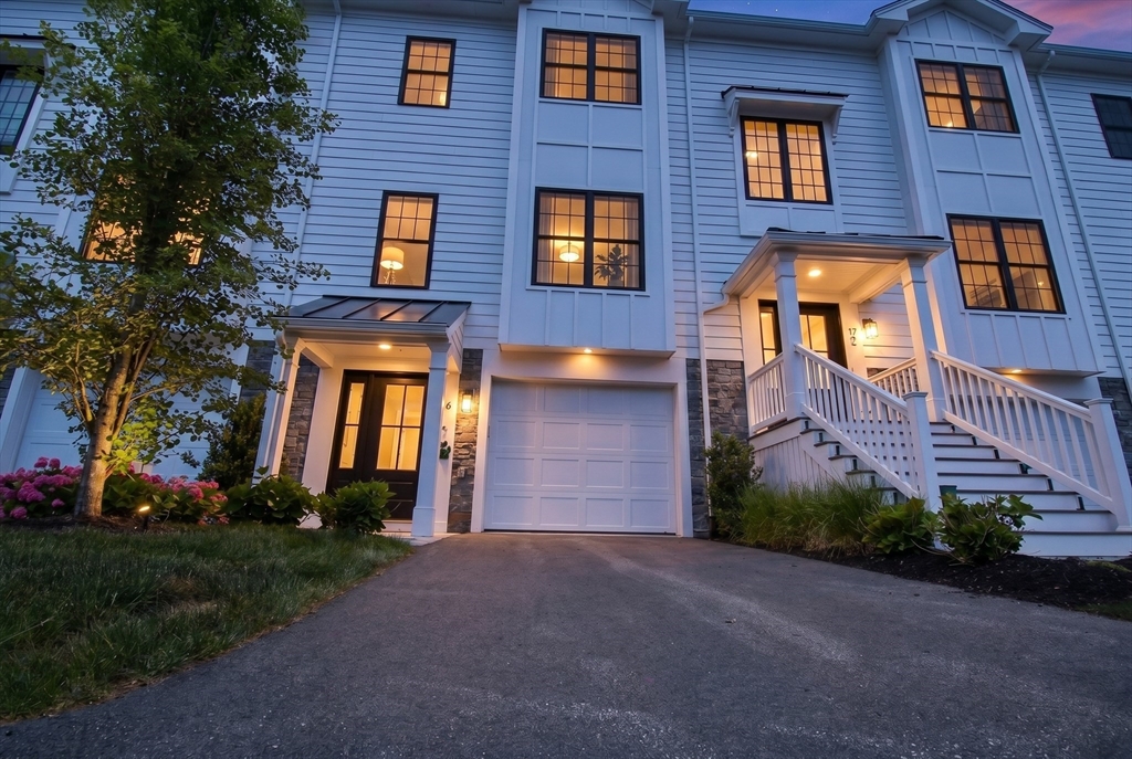 Peabody, Massachusetts, 01960, United States, 3 Bedrooms Bedrooms, ,4 BathroomsBathrooms,Residential,For Sale,2048851