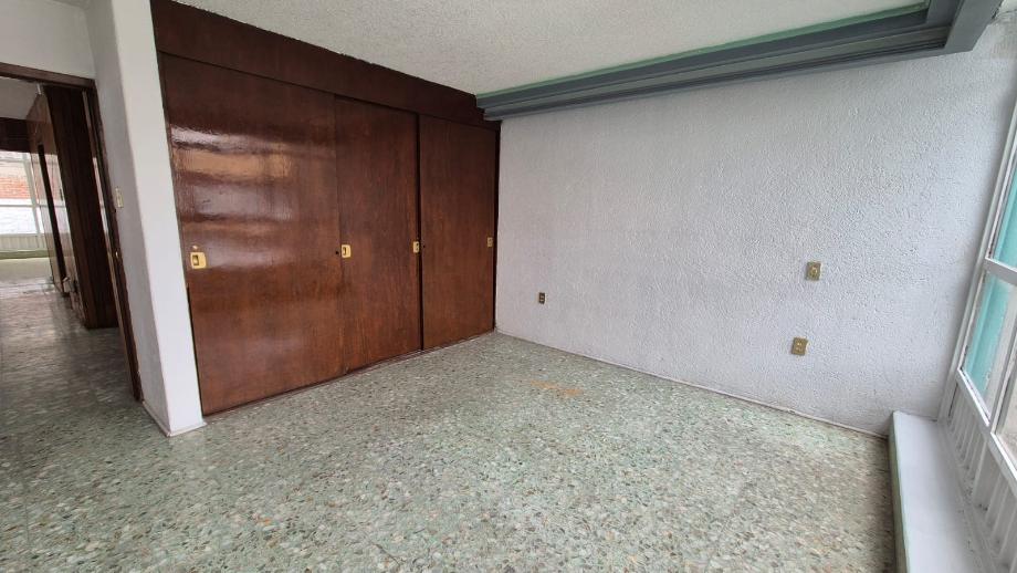 Iztacalco, Ciudad de México, 08200, Mexico, 9 Bedrooms Bedrooms, ,3 BathroomsBathrooms,Residential,For Sale,1918570