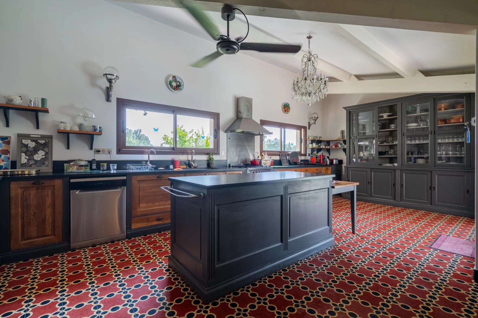 Arles, Provence-Alpes-Côte d’Azur, 13200, FR, ,Residential,For Sale,1987892