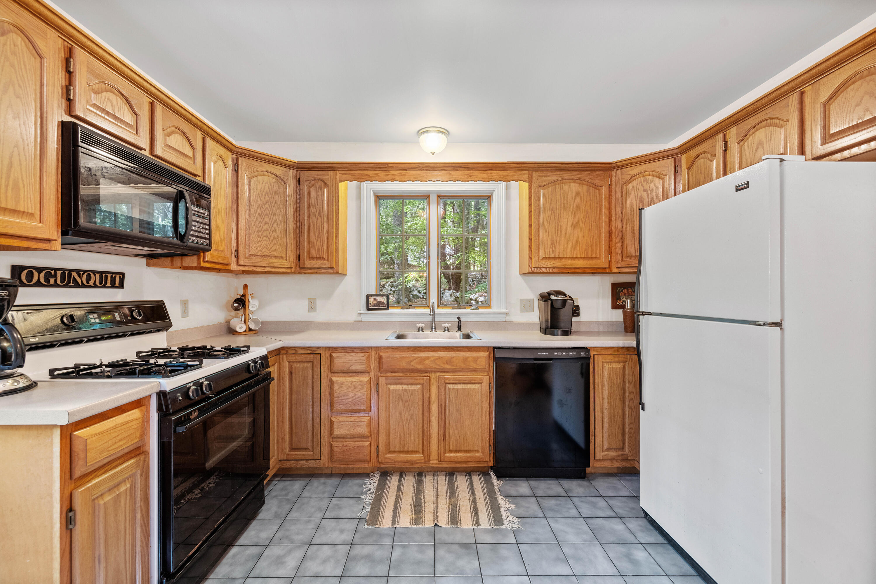 Ogunquit, Maine, 03907, United States, 2 Bedrooms Bedrooms, ,2 BathroomsBathrooms,Residential,For Sale,1885422